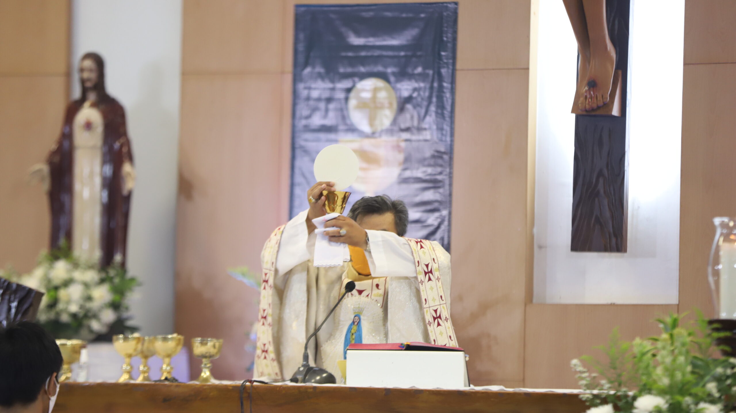 ekaristi, romo, tubuh dan darah kristus, komuni