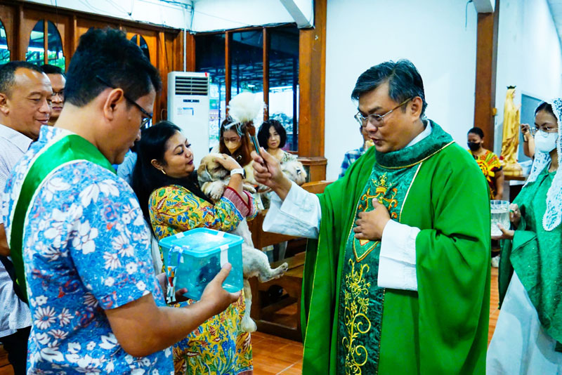 Pemberkatan Hewan Peliharaan Meriahkan Perayaan Santo Fransiskus 